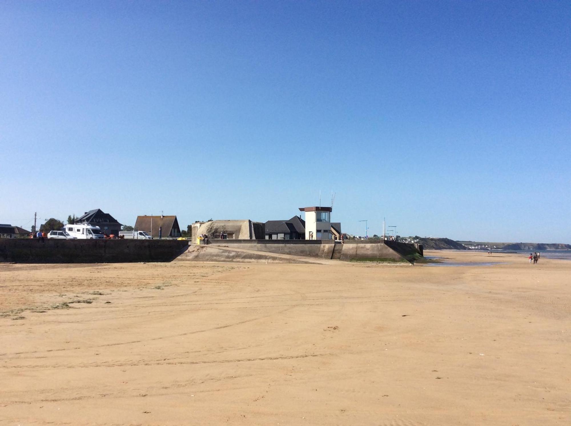 Le So Art, Grande Maison 4 Chambres, Terrain De Petanque, Grand Jardin Clos, Flipper, Babyfoot, Jeux Arcade, Ping Pong,1 Km Mer, Proche Golf, Port En Bessin, Bayeux Et Plages Du Debarquement, Adaptee Enfants Commes Exterior foto