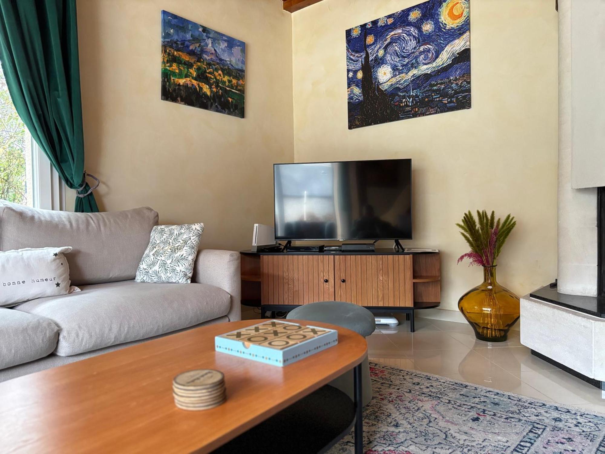 Le So Art, Grande Maison 4 Chambres, Terrain De Petanque, Grand Jardin Clos, Flipper, Babyfoot, Jeux Arcade, Ping Pong,1 Km Mer, Proche Golf, Port En Bessin, Bayeux Et Plages Du Debarquement, Adaptee Enfants Commes Exterior foto